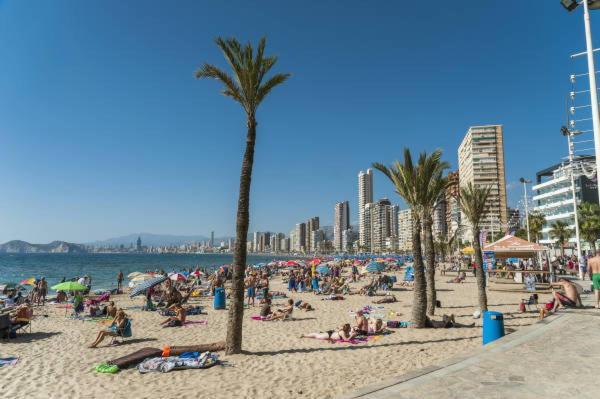 Junto Playa Levante con terraza Chill-Out-2 WCs-A ESTRENAR Gemelos 23 Benidorm Esterno foto