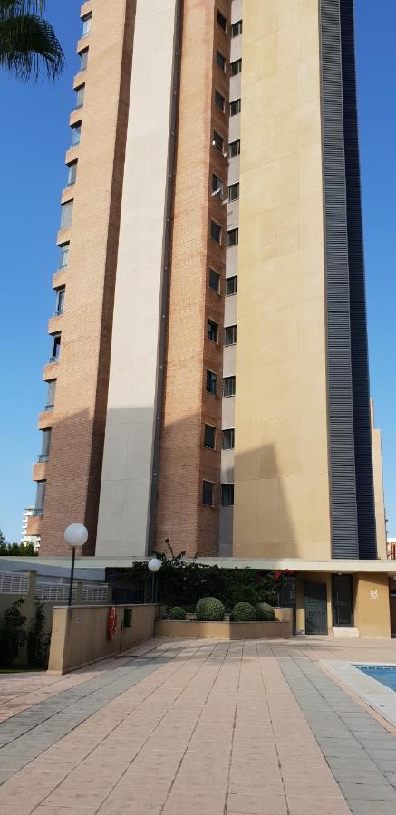 Junto Playa Levante con terraza Chill-Out-2 WCs-A ESTRENAR Gemelos 23 Benidorm Esterno foto