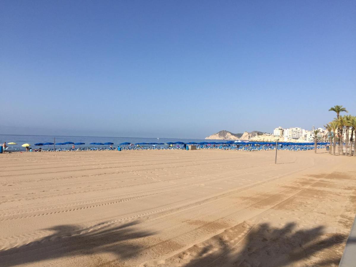 Junto Playa Levante con terraza Chill-Out-2 WCs-A ESTRENAR Gemelos 23 Benidorm Esterno foto