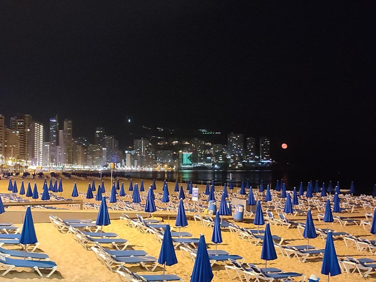 Junto Playa Levante con terraza Chill-Out-2 WCs-A ESTRENAR Gemelos 23 Benidorm Esterno foto